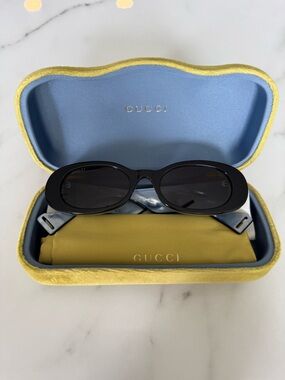 Gucci GG0517S Women Designer Sunglasses in Black Marble Gold 52mm